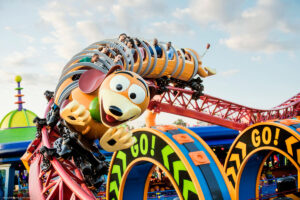 WDW FY26 Q2 DHS FL Resident 4 Day Discover Disney Ticket Photography3 1200x800 5b2df79 1 Montaña rusa Slinky Dog Dash en Walt Disney World Orlando
